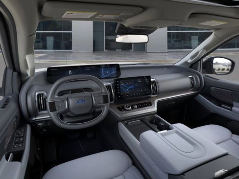 New 2026 Ford Expedition Max Platinum w/ Platinum Ultimate Package image 11