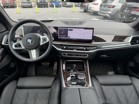 Used 2026 BMW X5 xDrive40i w/ M Sport Package AWD/4WD image 19