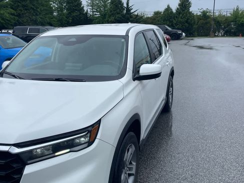 Used 2023 Honda Pilot EX-L image 5