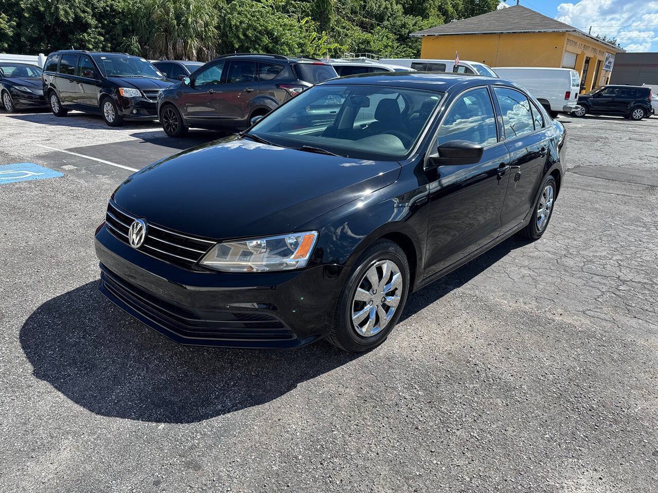 Used 2016 Volkswagen Jetta S FWD image 4