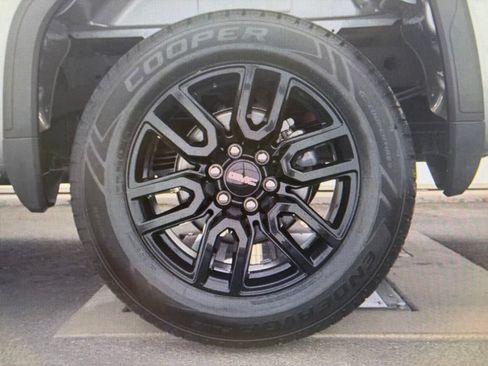 Used 2023 GMC Sierra 1500 Pro w/ Graphite Edition AWD/4WD image 17