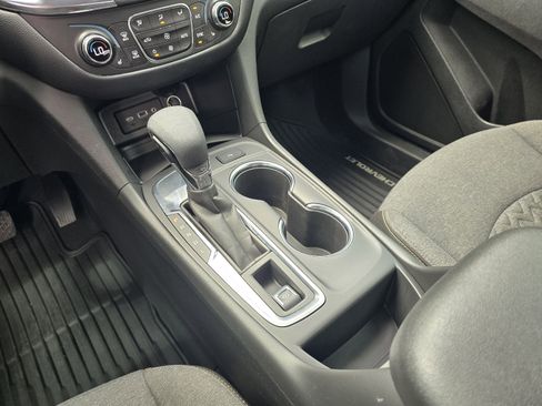 Used 2023 Chevrolet Equinox LT FWD image 16