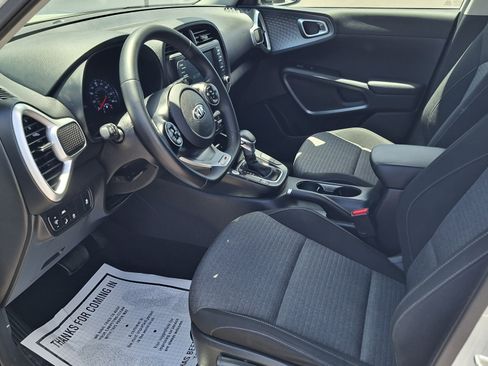 Used 2020 Kia Soul GT-Line w/ GT 2.0L Power Sunroof Package FWD image 9