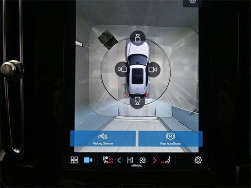 Used 2023 Volvo XC40 B5 Ultimate w/ Protection Package Premier image 19