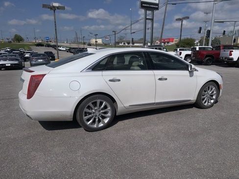 Used 2016 Cadillac XTS Luxury w/ Driver Awareness Package image 10