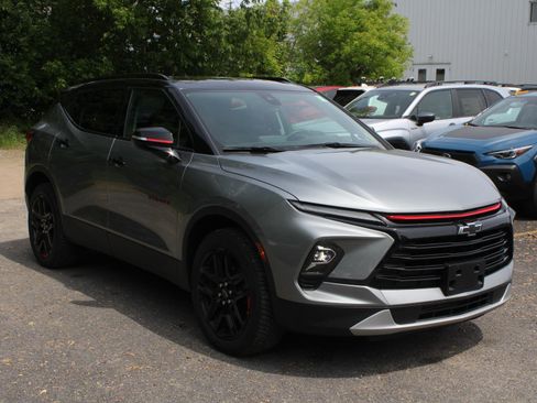 Used 2024 Chevrolet Blazer LT w/ Redline Edition AWD/4WD image 3