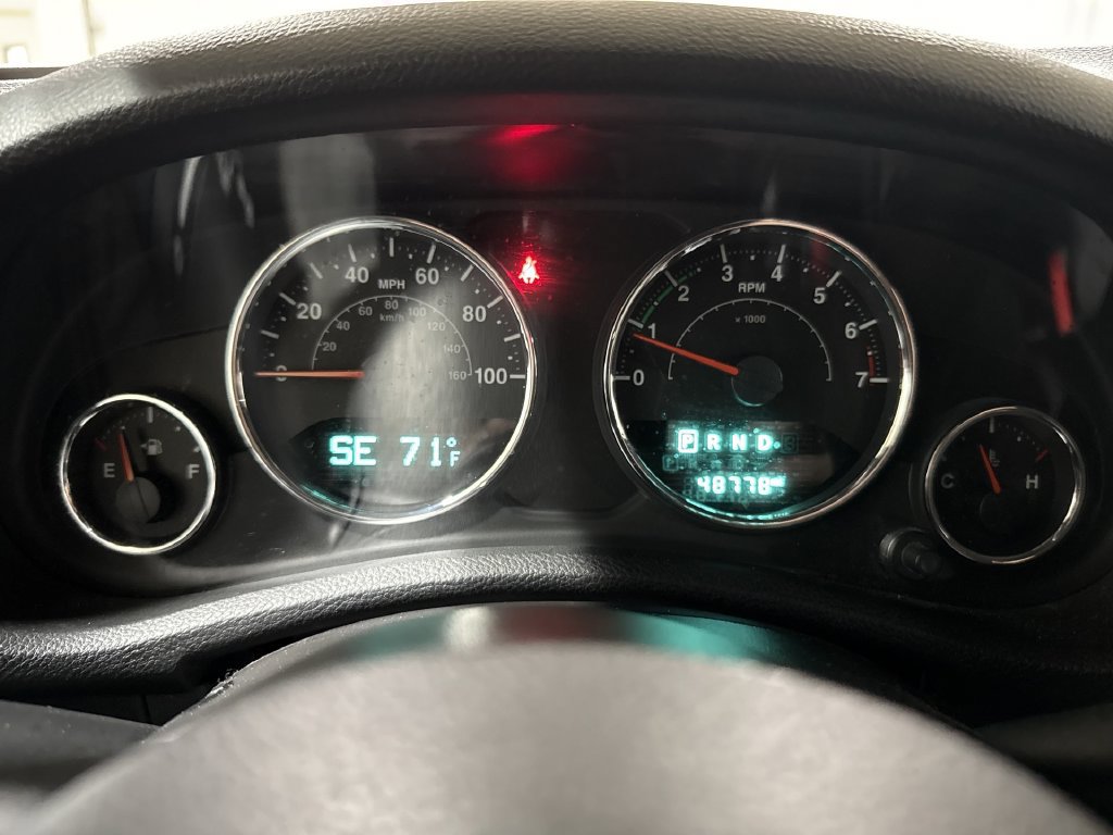 Used 2016 Jeep Wrangler Unlimited Sport w/ Max Tow Package AWD/4WD image 12