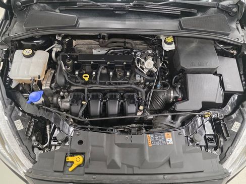 Used 2018 Ford Focus SE w/ Cold Weather Package image 48