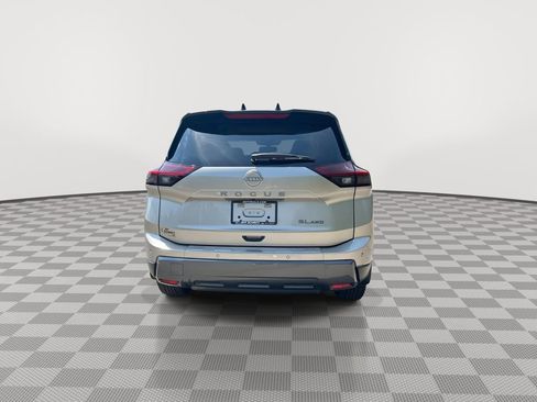 Certified 2025 Nissan Rogue SL w/ Tech Package AWD/4WD image 10
