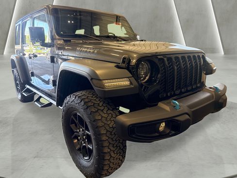 Used 2024 Jeep Wrangler Unlimited AWD/4WD image 1