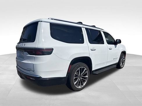 Used 2023 Jeep Wagoneer Series II w/ Convenience Group I AWD/4WD image 3