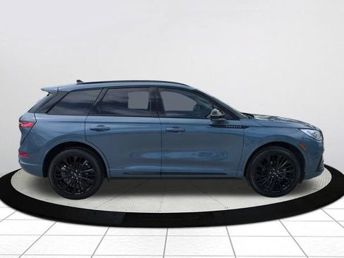 Used 2023 Lincoln Corsair Reserve w/ Equipment Group 201A FWD image 2