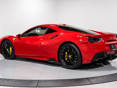 Used 2018 Ferrari 488 GTB image 5