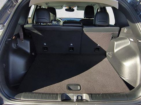 Used 2022 Jeep Cherokee Trailhawk w/ Technology Group B image 6