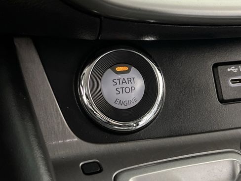 Used 2023 Nissan Murano SV image 30