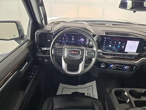 Used 2024 GMC Sierra 1500 Elevation RWD image 11