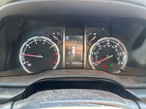 Used 2023 Toyota 4Runner Limited image 15