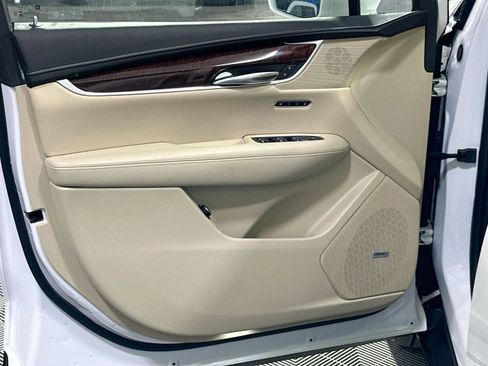 Used 2019 Cadillac XT5 Luxury image 15