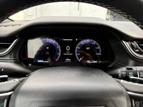 Used 2024 Jeep Grand Cherokee Altitude AWD/4WD image 19