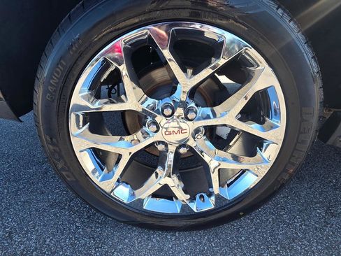 Used 2015 GMC Yukon SLT image 22