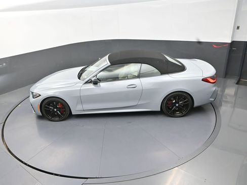Used 2022 BMW 440i xDrive Convertible w/ Premium Package image 18