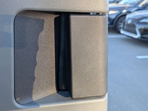 Used 2024 Ford F250 XL w/ XL Chrome Package image 27