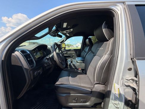 Used 2026 RAM 2500 Laramie AWD/4WD image 2