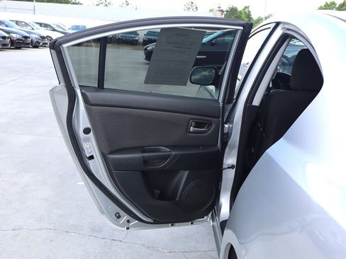 Used 2007 MAZDA MAZDA3 i Touring FWD image 29