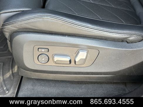 Used 2024 BMW X5 sDrive40i w/ Premium Package image 13