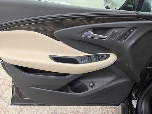 Used 2019 Buick Envision Essence image 16