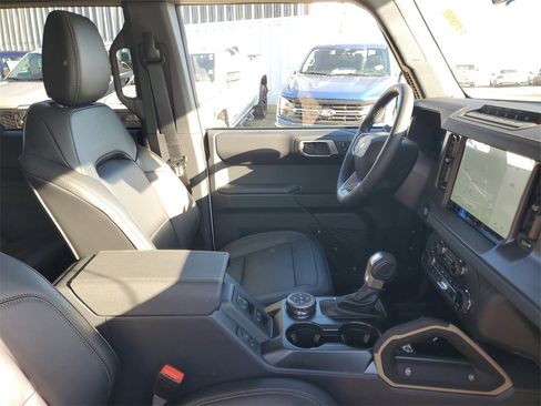 New 2025 Ford Bronco Badlands image 33