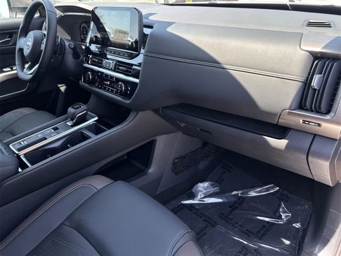 New 2025 Nissan Pathfinder Platinum w/ Cargo Package image 13