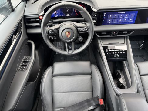 Used 2024 Porsche Macan 4 Electric image 19