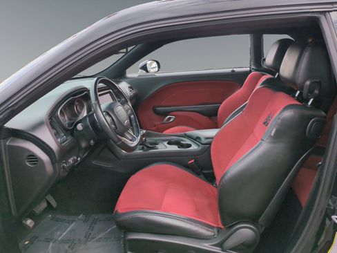 Used 2021 Dodge Challenger R/T Scat Pack image 9