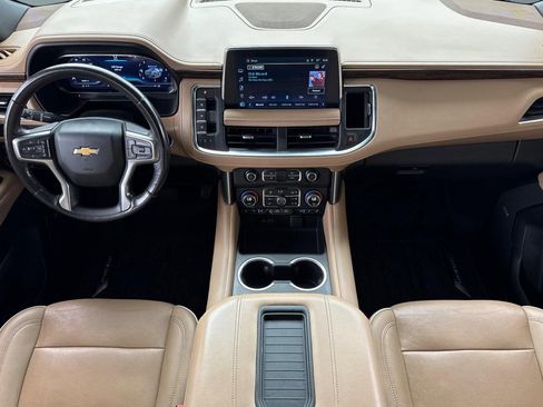 Used 2023 Chevrolet Suburban Premier AWD/4WD image 16