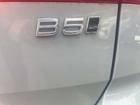 Used 2024 Volvo XC60 B5 Plus w/ Climate Package AWD/4WD image 10