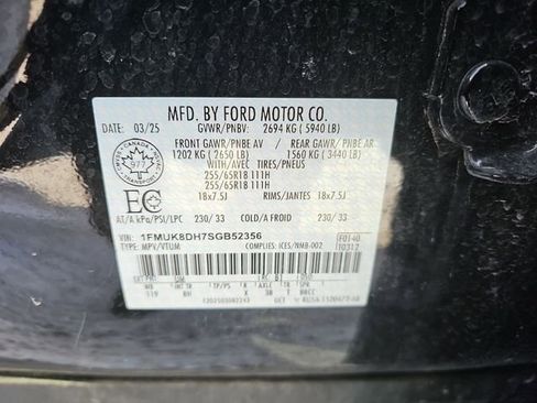 Used 2025 Ford Explorer Active image 31