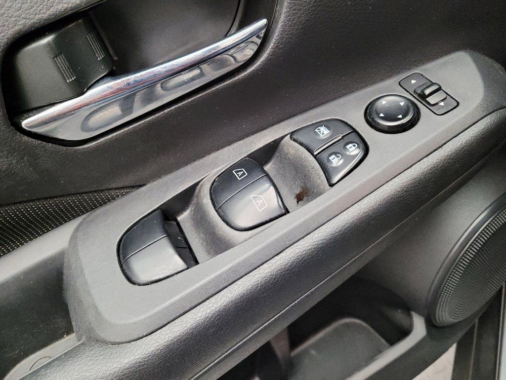 Used 2024 Nissan Kicks SV FWD image 27