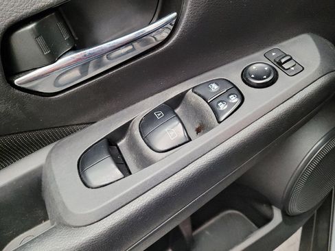 Used 2024 Nissan Kicks SV FWD image 27