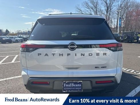 New 2026 Nissan Pathfinder SL image 7