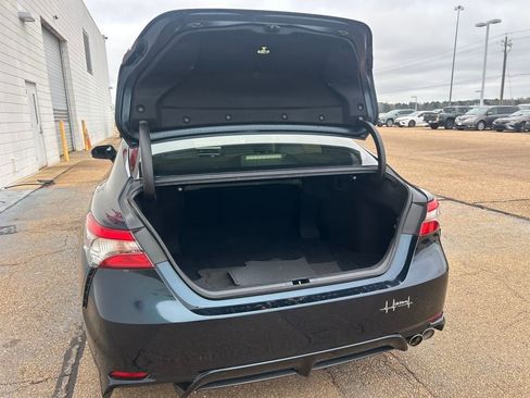 Used 2018 Toyota Camry SE image 49