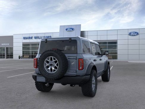 New 2025 Ford Bronco Badlands image 8