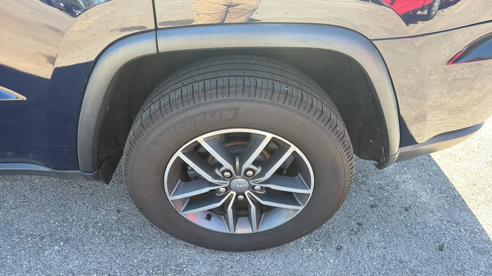 Used 2017 Jeep Grand Cherokee Limited AWD/4WD image 38