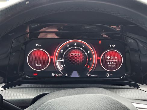 Used 2022 Volkswagen GTI SE image 17