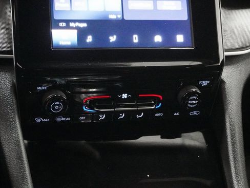 Used 2025 Jeep Grand Cherokee L Laredo image 26