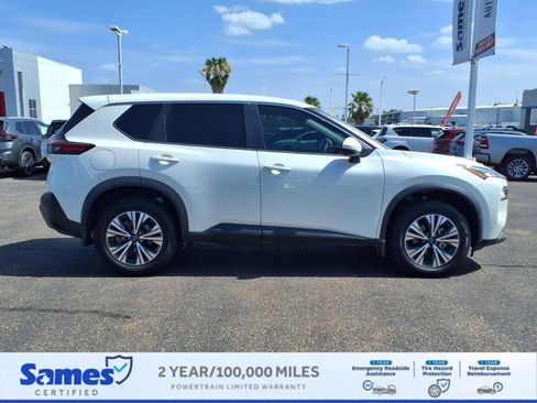 Certified 2022 Nissan Rogue SV image 4