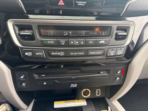 Used 2021 Honda Pilot Elite image 22