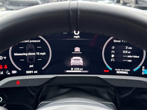 Used 2025 Porsche Taycan 4S image 30
