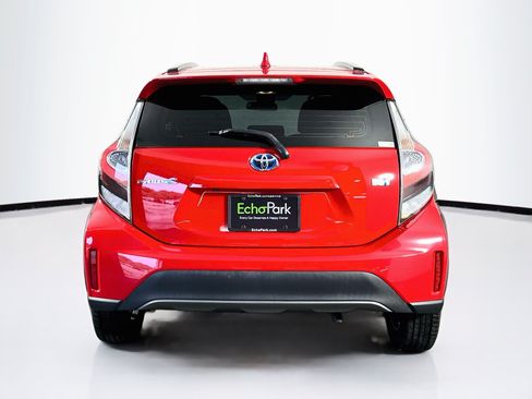 Used 2018 Toyota Prius C Two FWD image 7