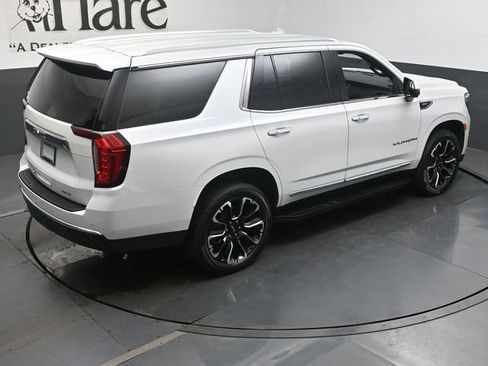 Used 2023 GMC Yukon SLT w/ SLT Luxury Package AWD/4WD image 46